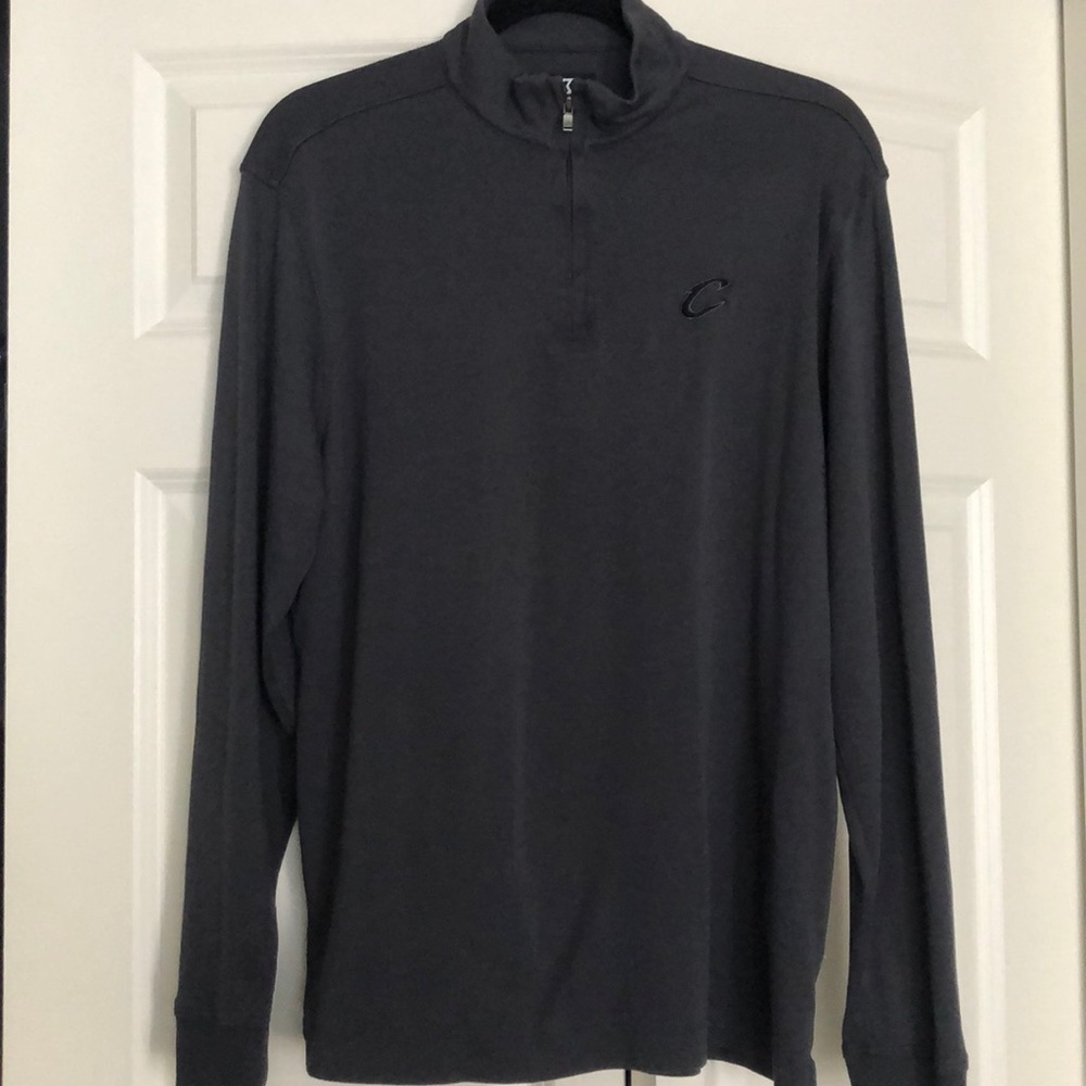 Zip up Cavs Sweatshirt/pull over